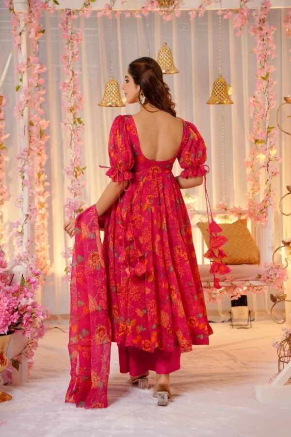 Tebby Silk  – Elegant Digital Prints - Image 4