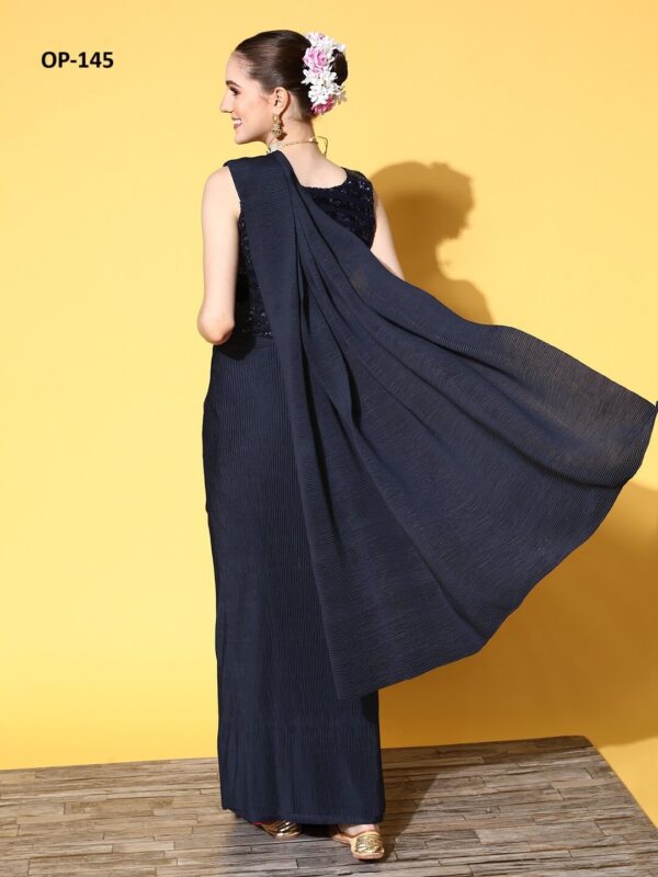 Knitted Fabric Saree - Image 3