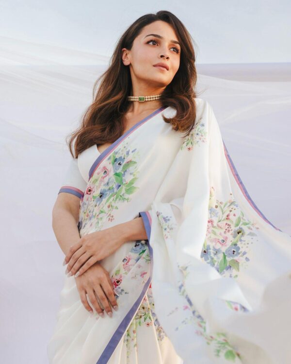 Creamy Linen Saree with Digital Flower Print - Image 4